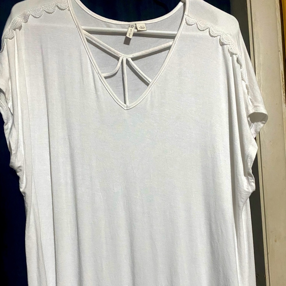 Cato- White blouse crisscross neck line